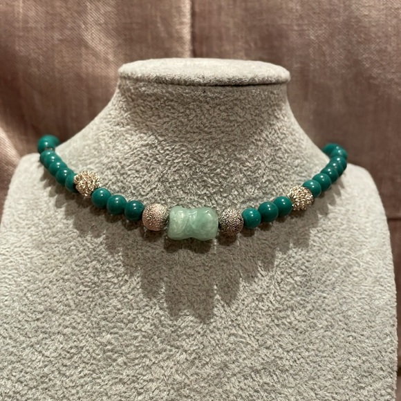 Green Jadeite Beaded Necklace 20” - Picture 4 of 6